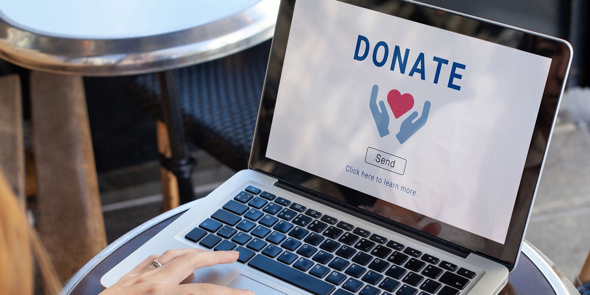 donating online on laptop