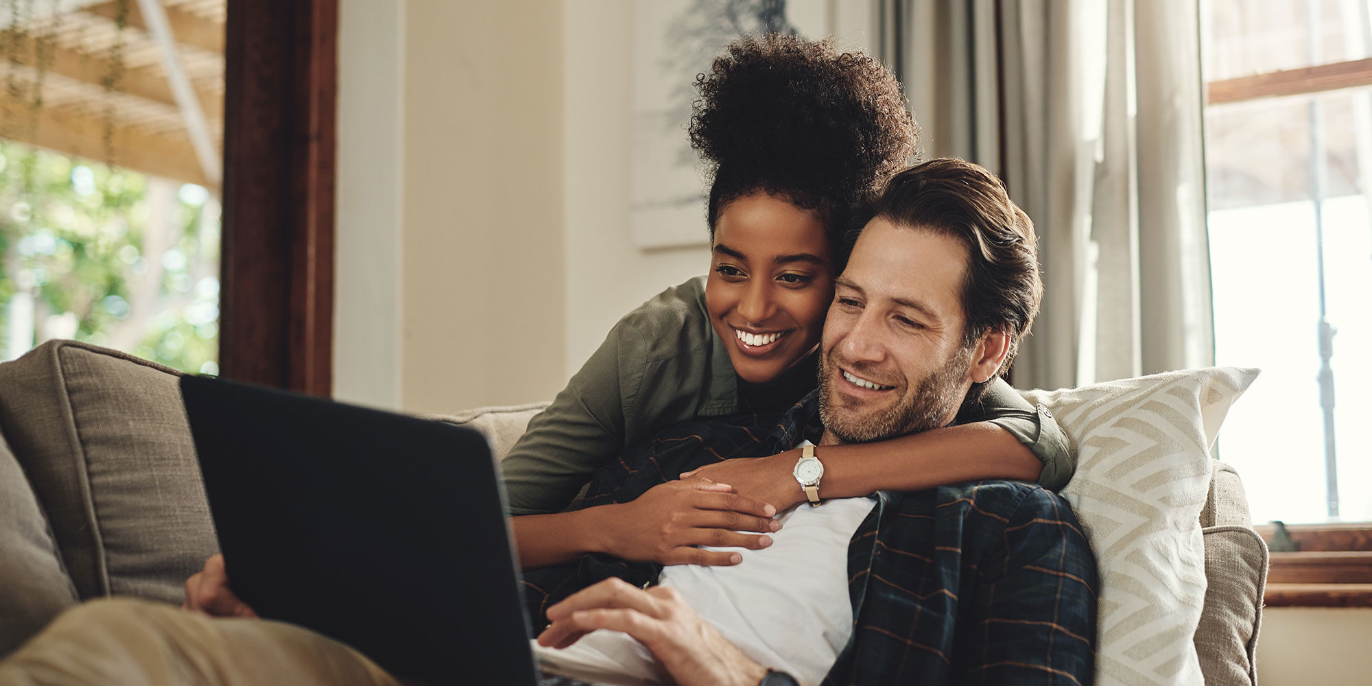 Couple setting up their financial goals.